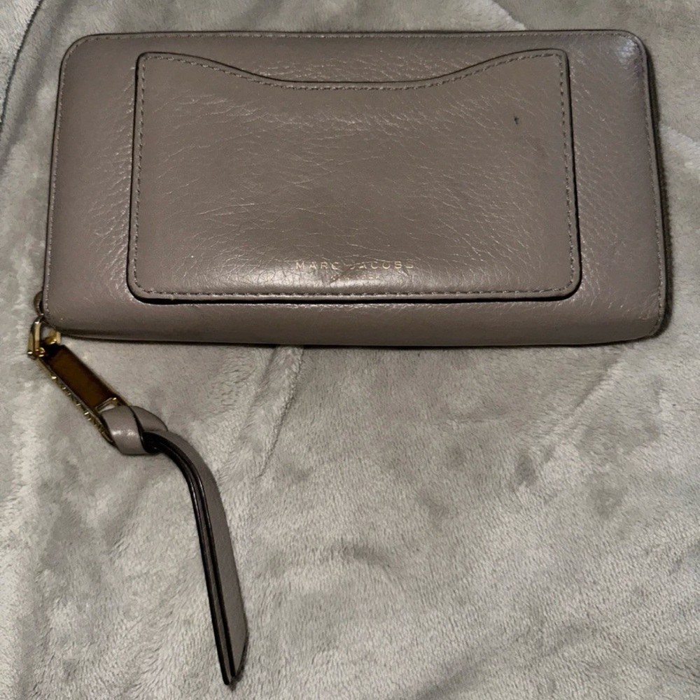 Marc Jacobs Grey Leather Wallet